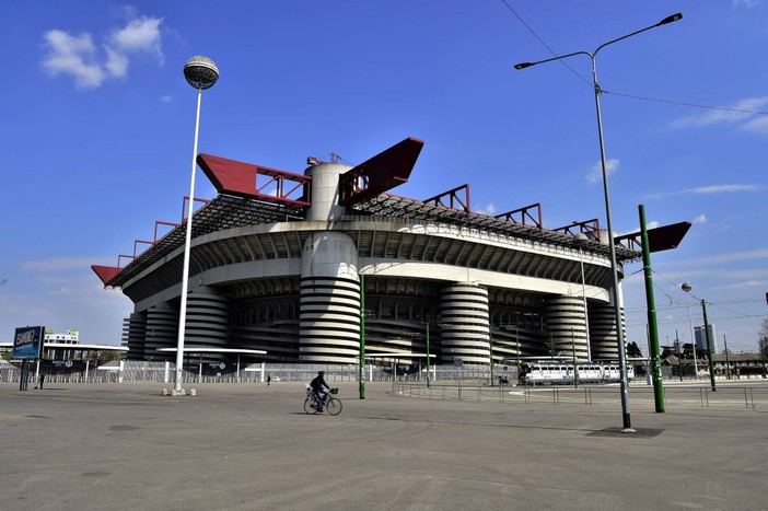 Firmato il rogito, lo stadio Meazza passa a Inter e Milan Firmato il rogito, lo stadio Meazza passa a Inter e Milan
