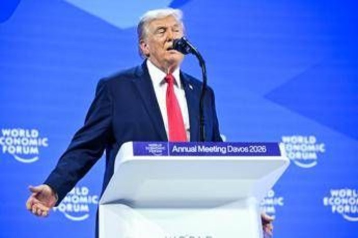 Trump e la gaffe a Davos, Groenlandia diventa Islanda