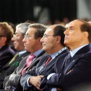 La 'Bossi-Fini', legge sull'immigrazione ancora in vigore: nasce nel 2002 con il secondo governo Berlusconi La 'Bossi-Fini', legge sull'immigrazione ancora in vigore: nasce nel 2002 con il secondo governo Berlusconi