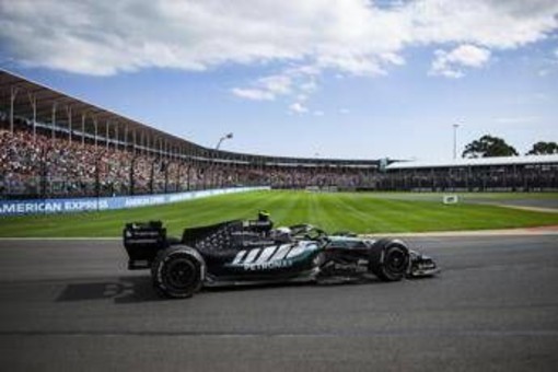 Formula 1, il titolo è una lotta tra le Mercedes: Antonelli sfida Russell