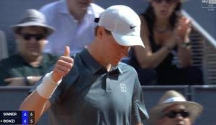 Sinner, nervosismo a Madrid: fallisce il set point e alza il pollice