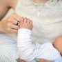 Manovra, la bozza: bonus mamme aumenta a 60 euro al mese