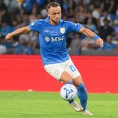 Napoli-Como, gol annullato a Lobotka e Allegri protesta Napoli-Como, gol annullato a Lobotka e Allegri protesta