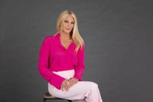 Eleonora Daniele 'unstoppable', 50 anni e mille progetti: "La tv urlata non funziona, il pubblico ha bisogno di ascolto" Eleonora Daniele 'unstoppable', 50 anni e mille progetti: "La tv urlata non funziona, il pubblico ha bisogno di ascolto"