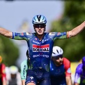 Tour de France, Merlier vince allo sprint la 12/a tappa e Pogacar resta in giallo Tour de France, Merlier vince allo sprint la 12/a tappa e Pogacar resta in giallo