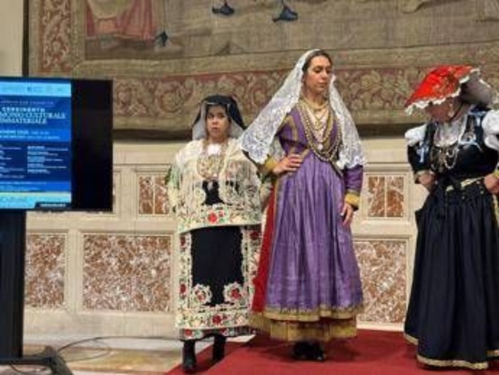 Dai riti alle infiorate, Unpli censisce patrimonio immateriale italiano Dai riti alle infiorate, Unpli censisce patrimonio immateriale italiano