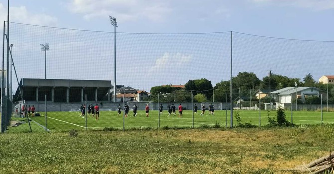 FOTO. Pro Patria, si riparte davvero: tigrotti subito in campo, ritiro salvo FOTO. Pro Patria, si riparte davvero: tigrotti subito in campo, ritiro salvo